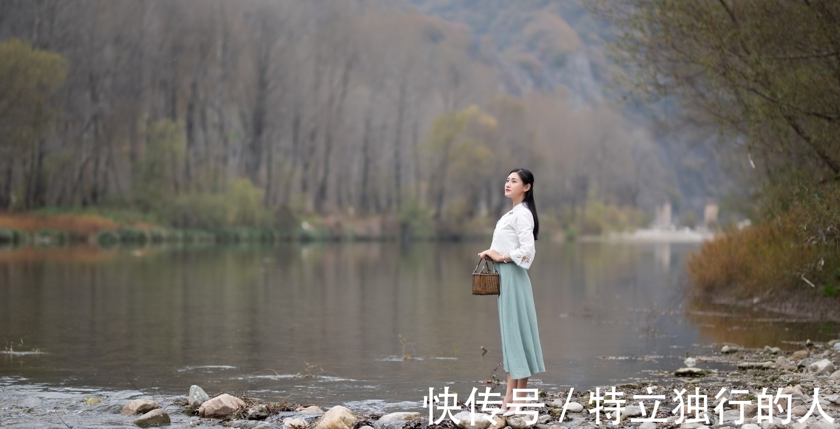 戏风|诗·八首丨一点芳心翘首望,几番真梦掩尘埃?