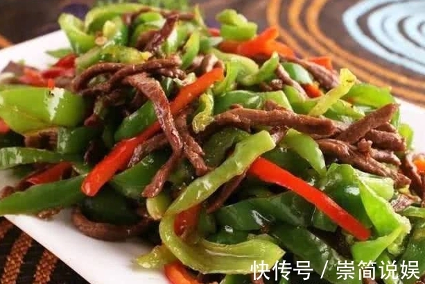 尖椒鸡丁|刚出锅大人孩子抢着吃的下饭菜,香辣解馋,一次吃完几大盘,过瘾