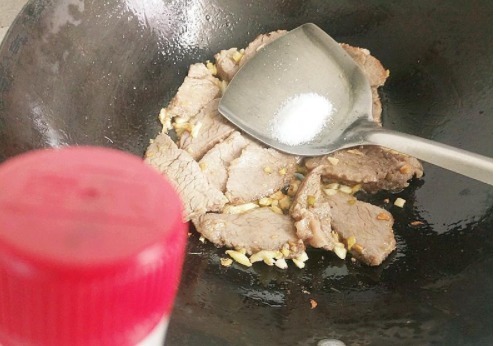 这菜再贵也要吃,1周必做2次,太好吃了,还没出锅,儿子就馋哭了