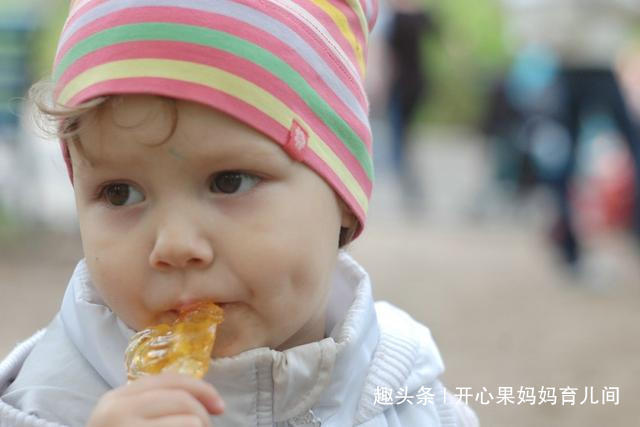 关键期|宝宝如何长出''聪明脑''0-5岁关键期,饮食喂养要做到''四吃''