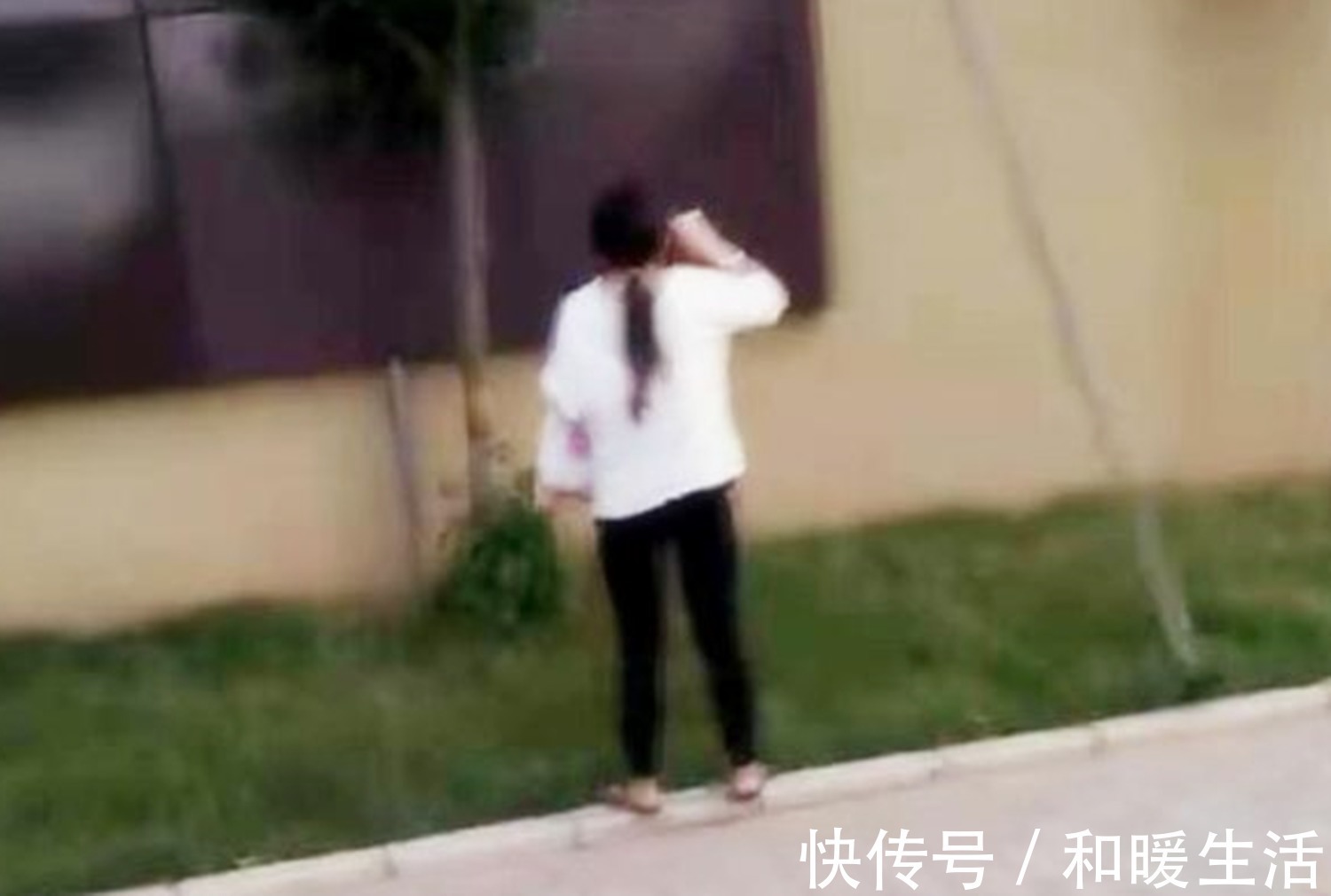 怀孕|孕妇晚上散步1小时也没回家,丈夫下楼去找,看着背影忍不住笑