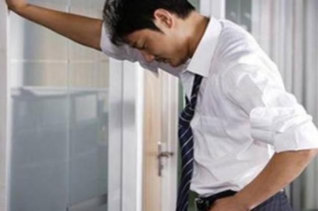 尿液发黄，味道很大？是怎么回事呢？听听医生怎么说