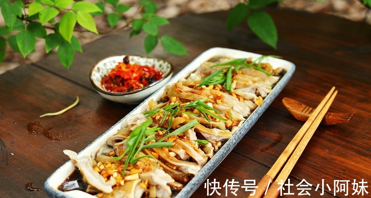 美味|教你营养美味的金针菇拌猪肚，简单易做又爽口解馋，一盘都不够吃