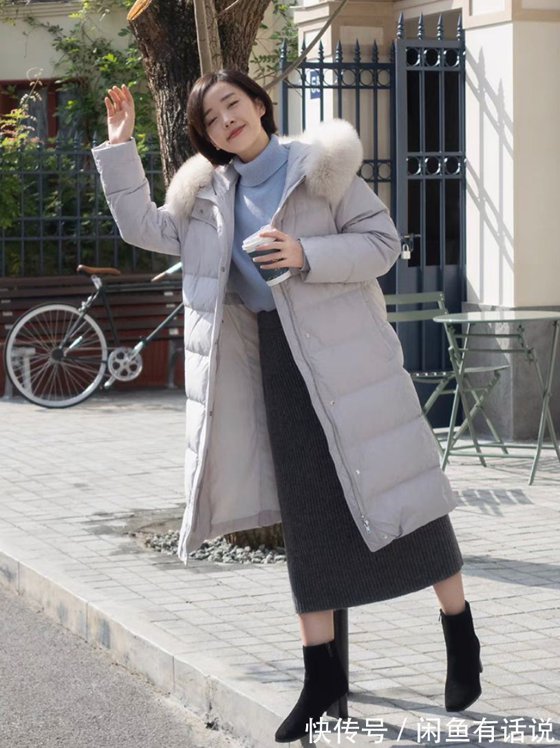 大衣 有气质的中年女人,穿半裙会选“过膝不过踝”,搭配毛衣优雅得体