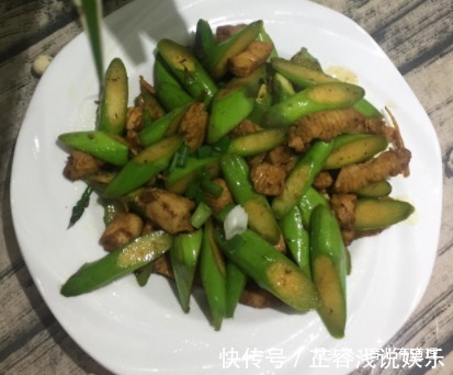 芦笋炒鸡丁|清爽不油腻养眼养胃,补充蛋白质和维生素,孩子常吃身体好