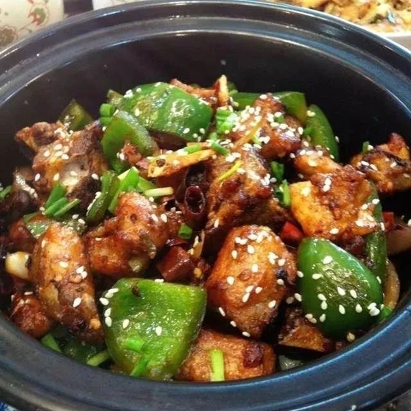 豆腐|我家每周都要吃的解馋菜，口口留香又下饭，家人连汤汁都抢！