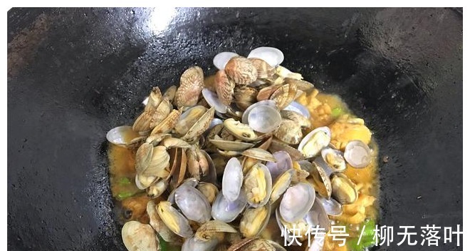 鸡翅|入秋后,这小海鲜最肥美,教你特色做法,鲜嫩入味,下酒又下饭!