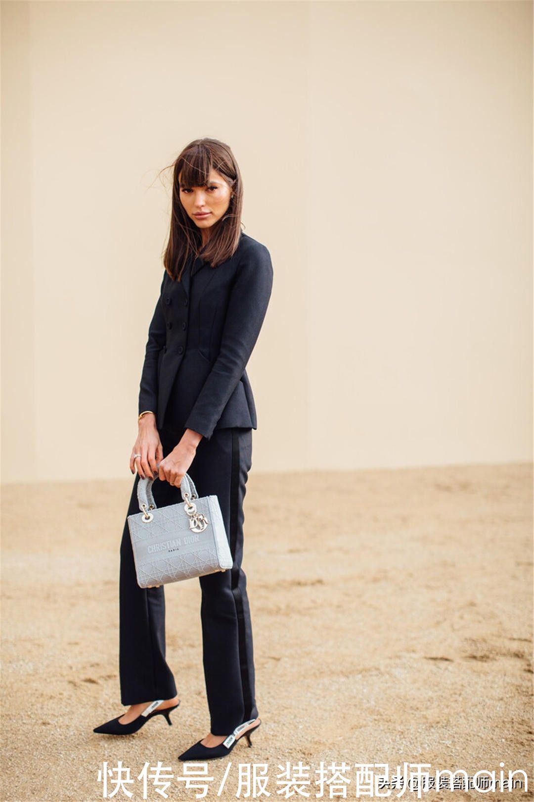 时髦不累脚的猫跟鞋，记住这4个搭配思路，显高又显气质