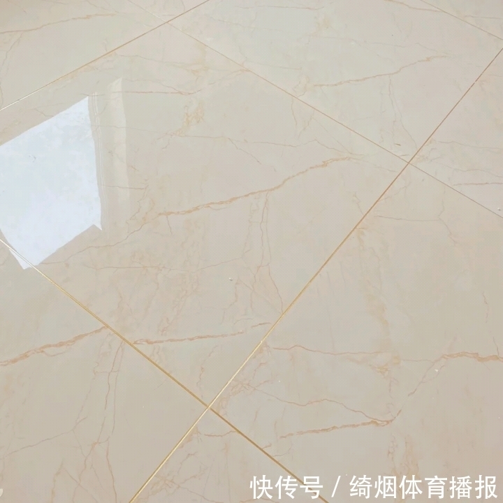 无处安放|客厅作为家的脸面,这9个设计,看上去很实用,实则“鸡肋”