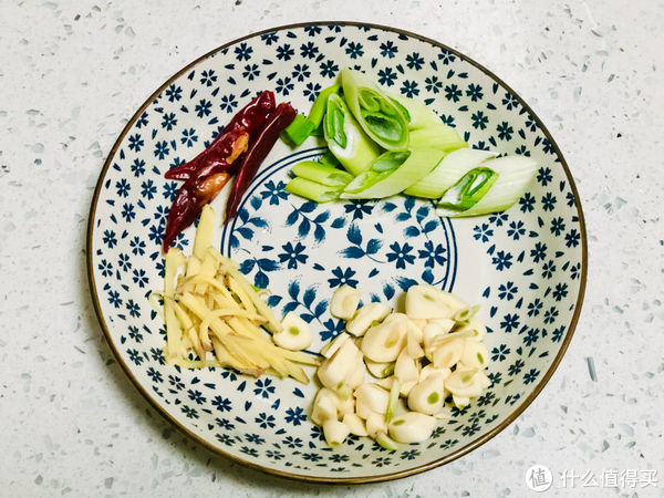 炒白菜，有人盐腌有人直接炒，都不全面，教你正确做法，脆嫩入味