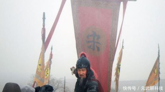 梁山上有三位猛人,武松不敢惹他们,三次面对挑衅都选择避战