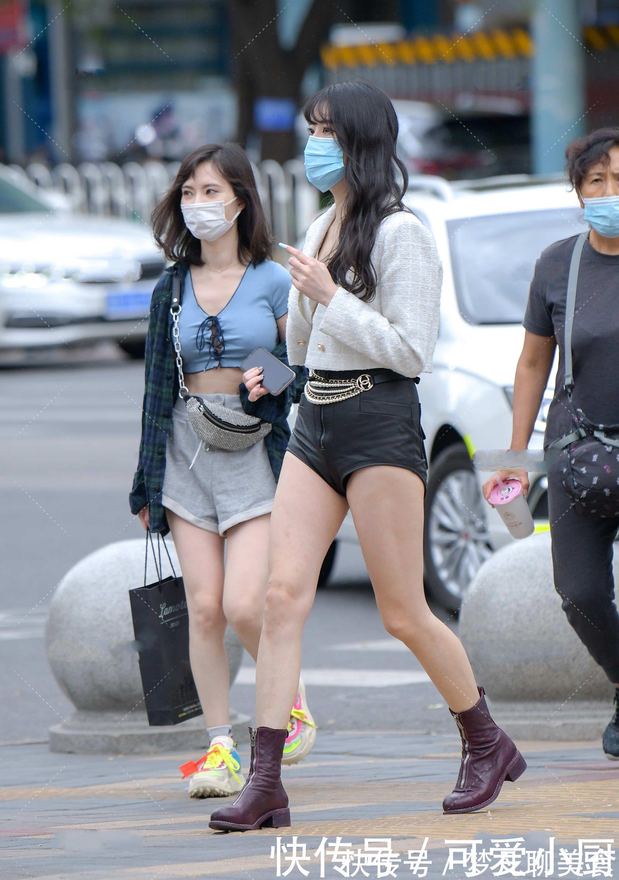 牛仔短裤|时尚:呢子外套搭配黑色裤子,散发着优雅的气息,时尚且成熟