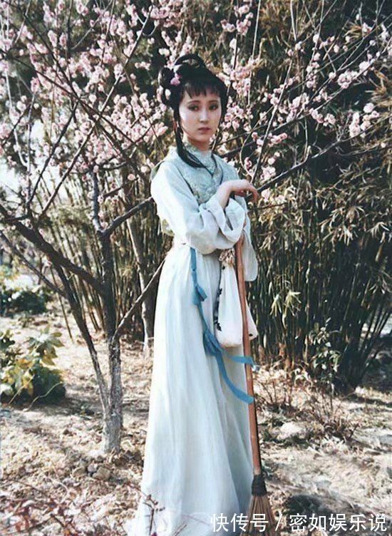 宝钗!宝钗千里迢迢入宫待选,黛玉为啥不用?当今天子只有暗恋她的份