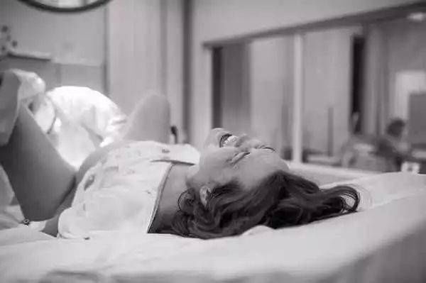 分娩|震撼!实拍产妇分娩全过程,记录新生命诞生的艰辛美好