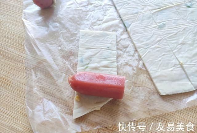 手抓饼花样吃法,简单省事,15分钟端上桌,层次分明,当早餐最好