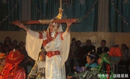 连生|丈夫去世,她连生三子,儿子羞愧难当,她的解释将事情变神圣传说