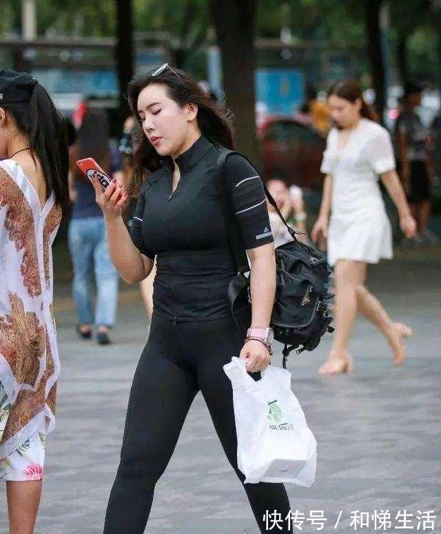 女神 简单方便的打底裤穿出女神气质,拉伸身材曲线,款式独特