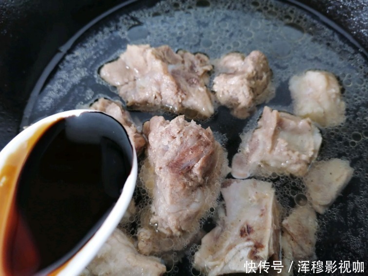 味道|炖排骨别总放土豆，它才是“绝配”，味道鲜美又补水，秋季别错过