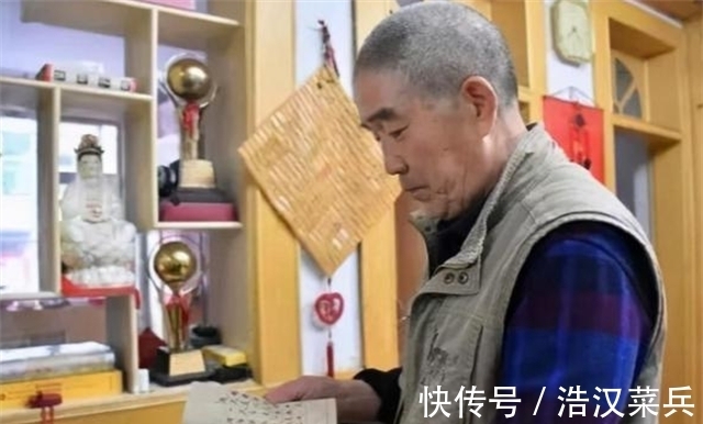 四大名著@一山西老农苦练书法50年,8年抄完四大名著,却被讽刺毫无意义