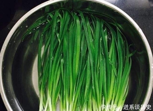 拌韭菜馅,放它是“大忌”!10人有9人放,馅儿出水,不鲜不香!
