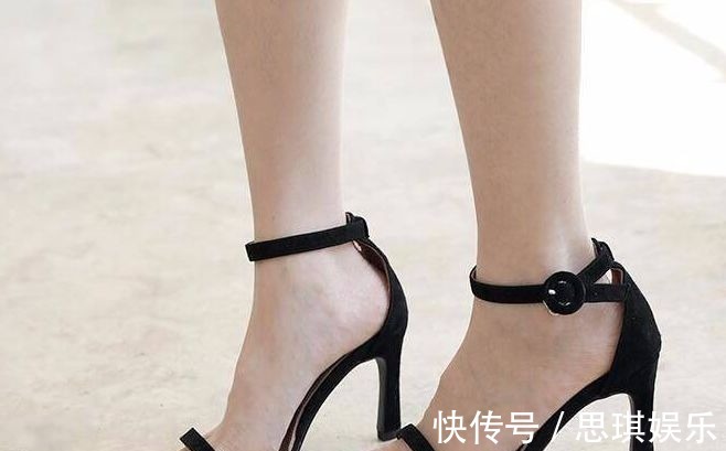 优雅 经典的一字系带设计,衬托纤细柔美的脚踝,展现优雅大方的气质