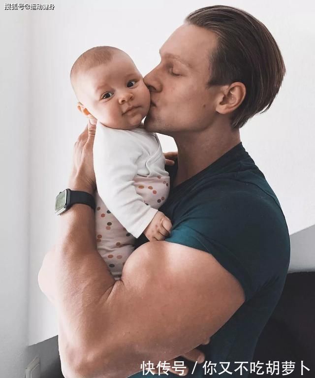 撸铁|臂围45cm，二头肌似小山包的猛汉奶爸，还自带肌肉抽筋绝活