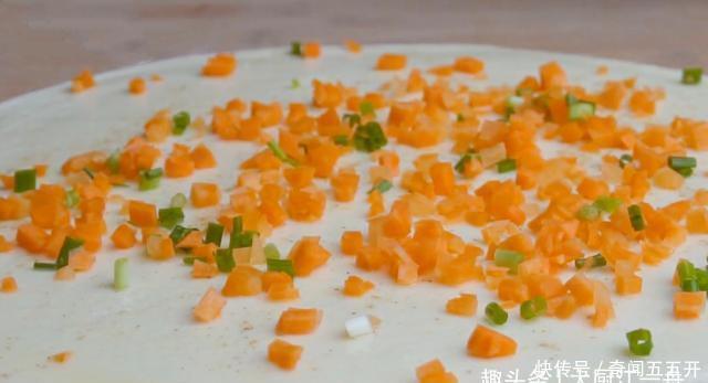 蓬松暄软|发面根本用不到酵母,面点师教我一招,快速发满一大盆,先收藏了