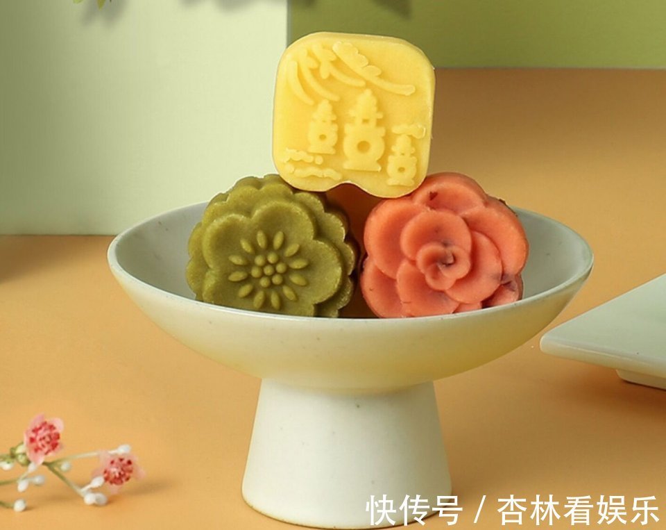 黑芝麻|建议老年人别舍不得花钱,这5款小零食,经常吃一点,气色好!