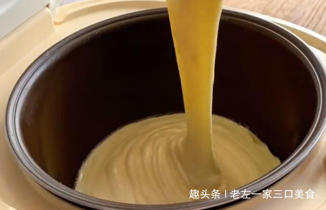 最近电饭锅蛋糕火了，教你个少糖配方，松软不回缩，比烤的好吃