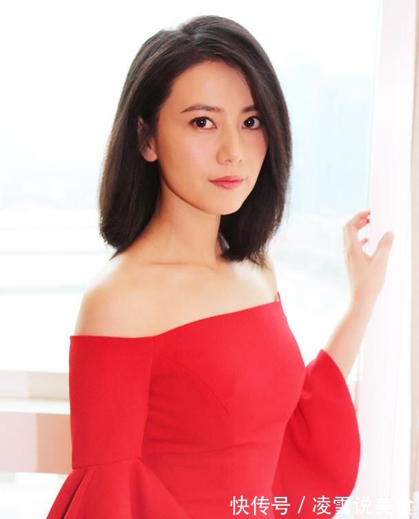 波浪卷 女人过了50就放弃''黑直发''!换上这5种发型,显小10岁都不止