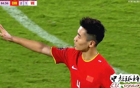 董路|韦世豪再现1“散步式防守”!董路:这就是不让他首发的原因!