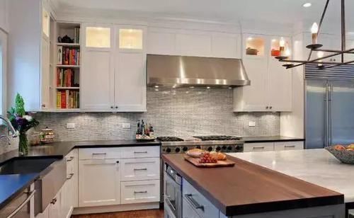 家庭|厨房橱柜背后要不要贴瓷砖?大部分家庭都做错了!