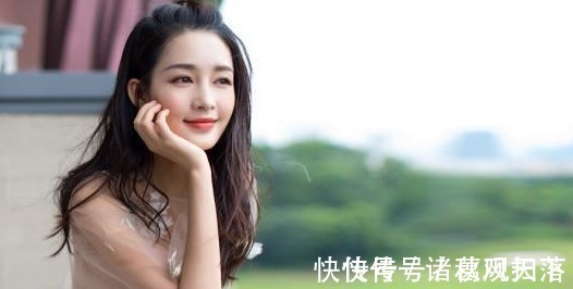 关注度|还记得之前的《跑男》？当初邓超介绍李沁时的话，现如今全灵验