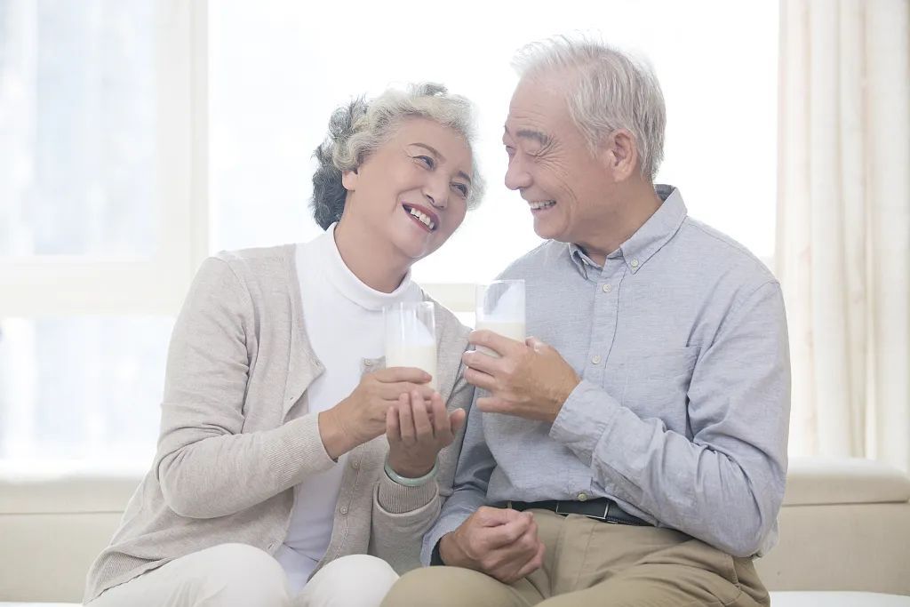 脱脂奶|喝牛奶会增加死亡风险?到底该怎么喝?这些真相赶紧看......