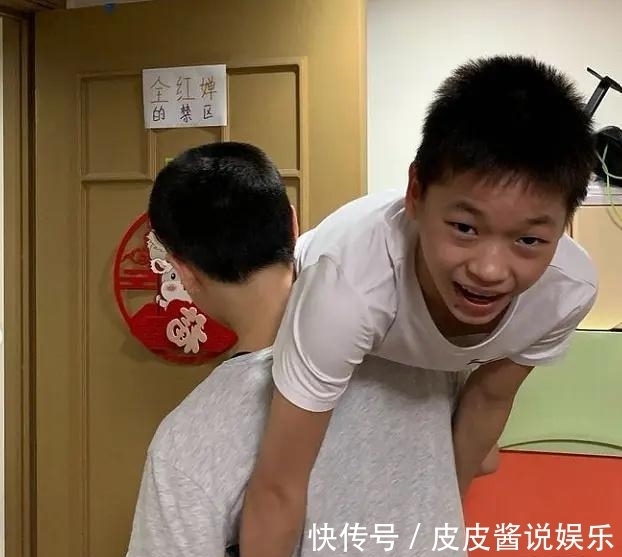老爸|1公斤黄金和8万美元！全红婵的奖励出炉，红姐老爸这次无法拒绝了