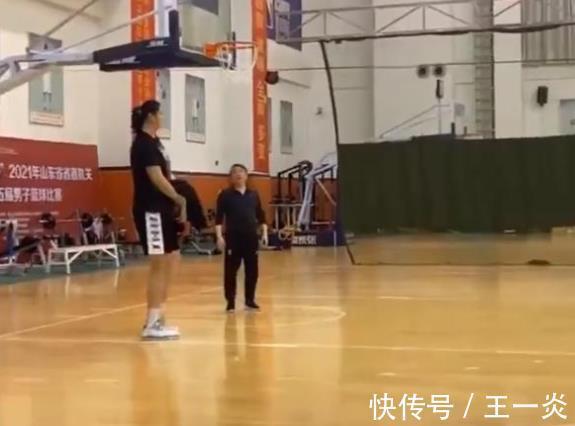 里弗斯|4消息!广厦外援反转,马力克不离队,宫导特训内线,女篮世界第2