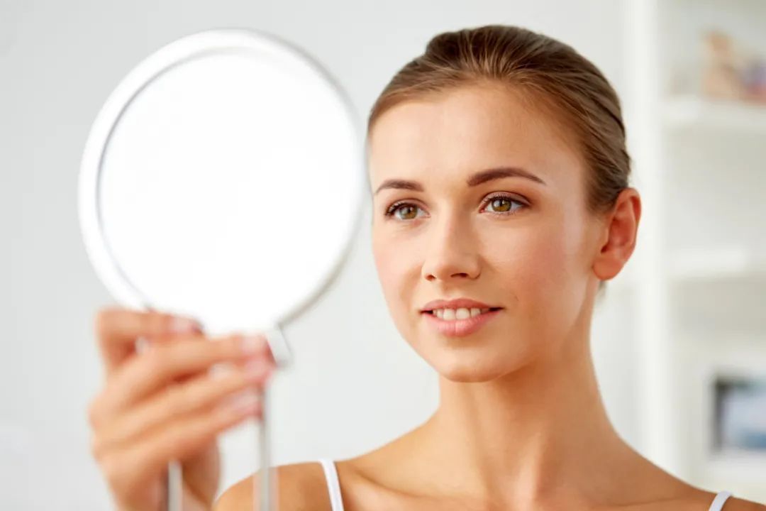 戒酒|喝完酒后，若身体出现这4个现象，可能是肝脏受损，建议尽早戒酒