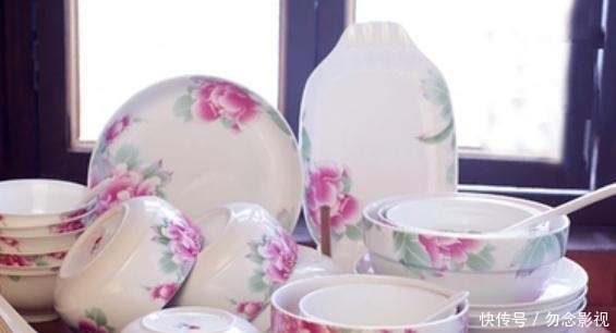 健康|餐具里带图案的不要再用了,百害而无一利,不能因美观而忽略健康