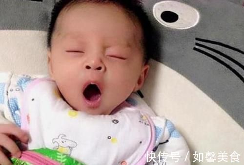 醒来|孩子出生是个“夜猫子”,妈妈被“折磨”到崩溃,爸爸:自己作的