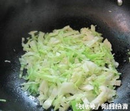 卷心菜|教你一道菜,有补血养血、降血脂、预防高血压、抗衰老、要常吃