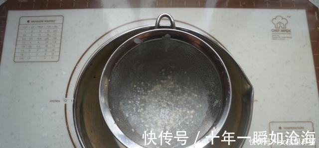 植脂奶油|别买蛋糕了,平底锅就能做,半碗面粉一盒牛奶,轻松做出美味甜点!