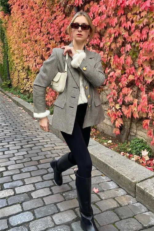 今冬最流行的“瘦瘦裤”，不管搭配羽绒服还是大衣，都保暖又瘦腿