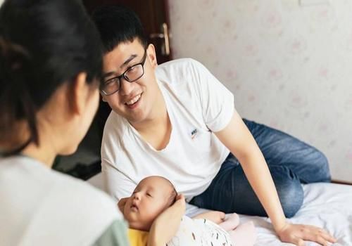 宝妈|老师刚怀孕就被开除,了解其中原因后,网友们却纷纷表示“活该”