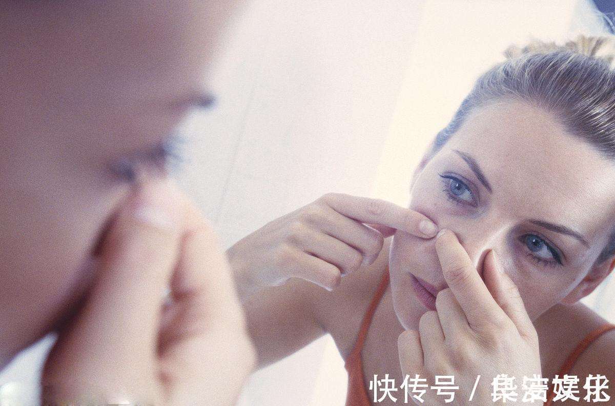 柚子 3个很“伤脸”的护肤习惯,很多女人却很喜欢做,尤其是第2个