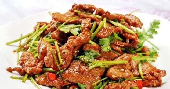 炒牛肉时,牢牢记住“3窍门”,牛肉软嫩不柴不腥,教你正确做法