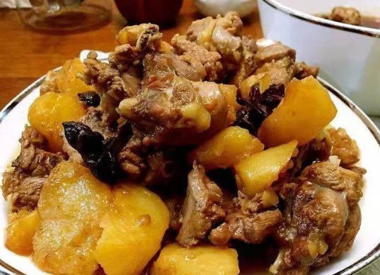 女人多吃以下食物,维C是苹果的七倍,补气补血,滋补不上火