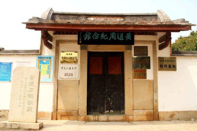 旧臣|前朝旧臣上刑场摔倒,刽子手笑他怕死,他说饿了,刽子手仓忙下跪