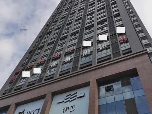 德阳|钢铁般意志的德阳打工人，在五洲广场打工比在汇通大厦更尊贵？
