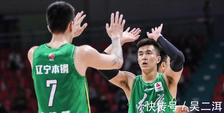 底线|杨鸣诈病挑战CBA底线受重罚,球迷不满姚明不留情面,区别对待