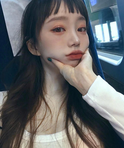 春夏韩国流行发型和刘海,“修颜+小脸效果”安排!